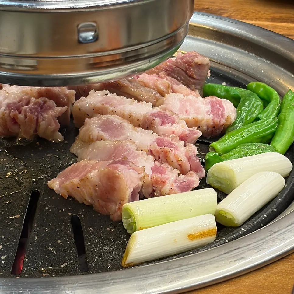 주문한 무뼈 꽃삼겹과 이베리코 꽃목살 생고기