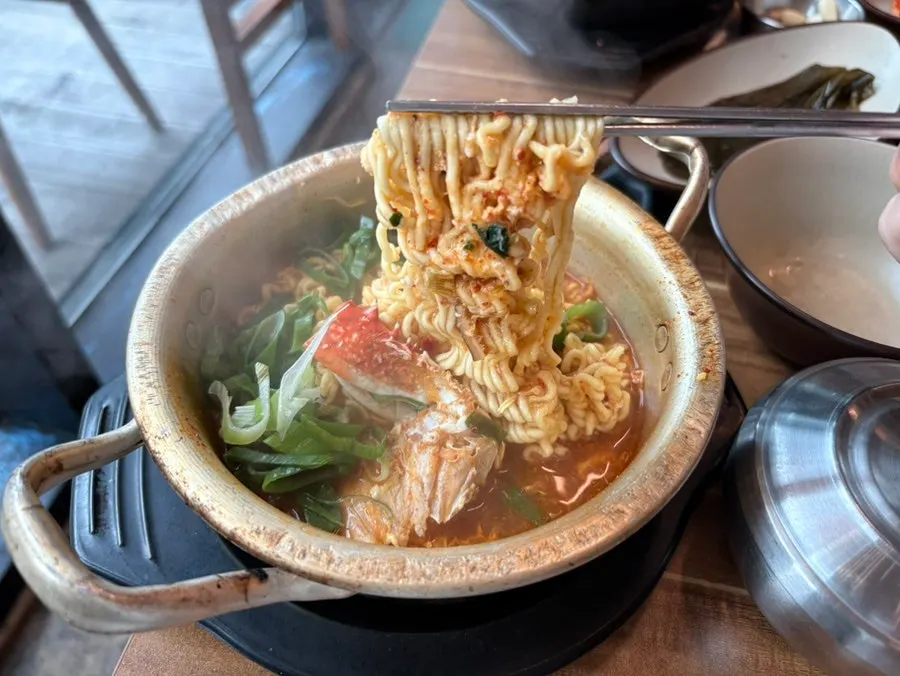 꽃게가 들어간 라면 국물