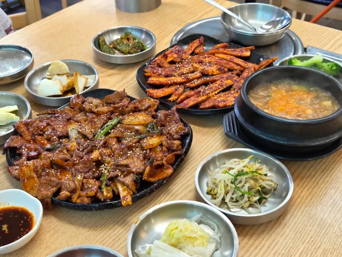 Grilled meat table setting at Sonamu Sikdang Gimcheon Main Branch in Apo-eup, Gimcheon