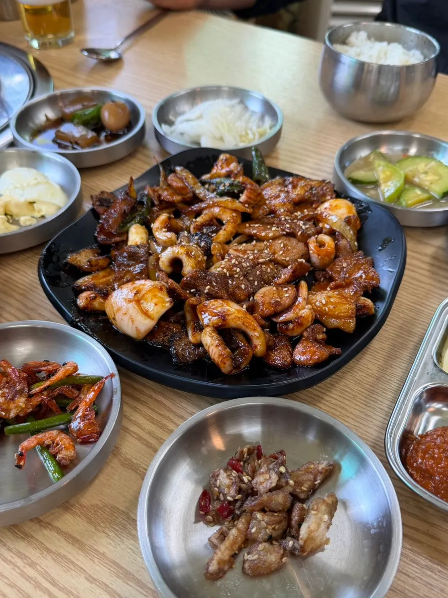 연탄 불향 나는 오징어 석쇠불고기