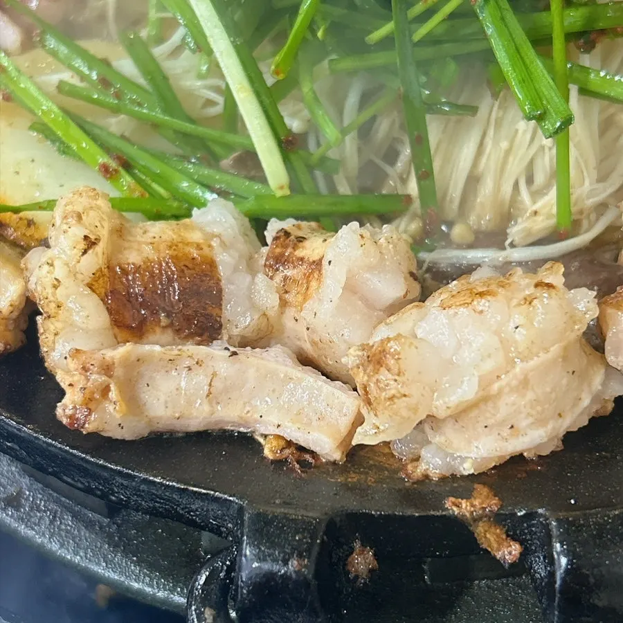 구워지고 있는 대창과 염통