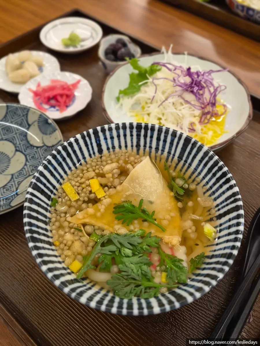 A bowl of hot udon included in the set