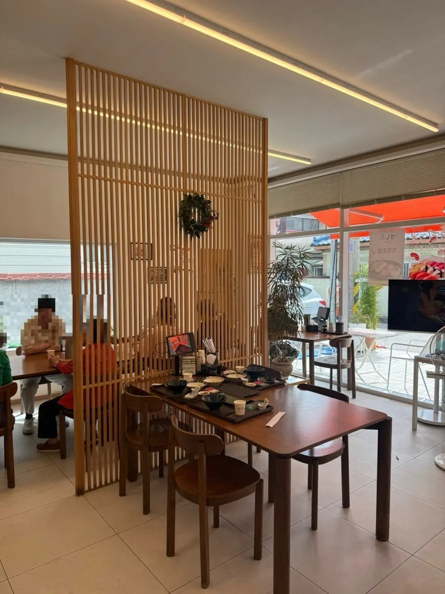 View of the Sushi Hwa dining hall