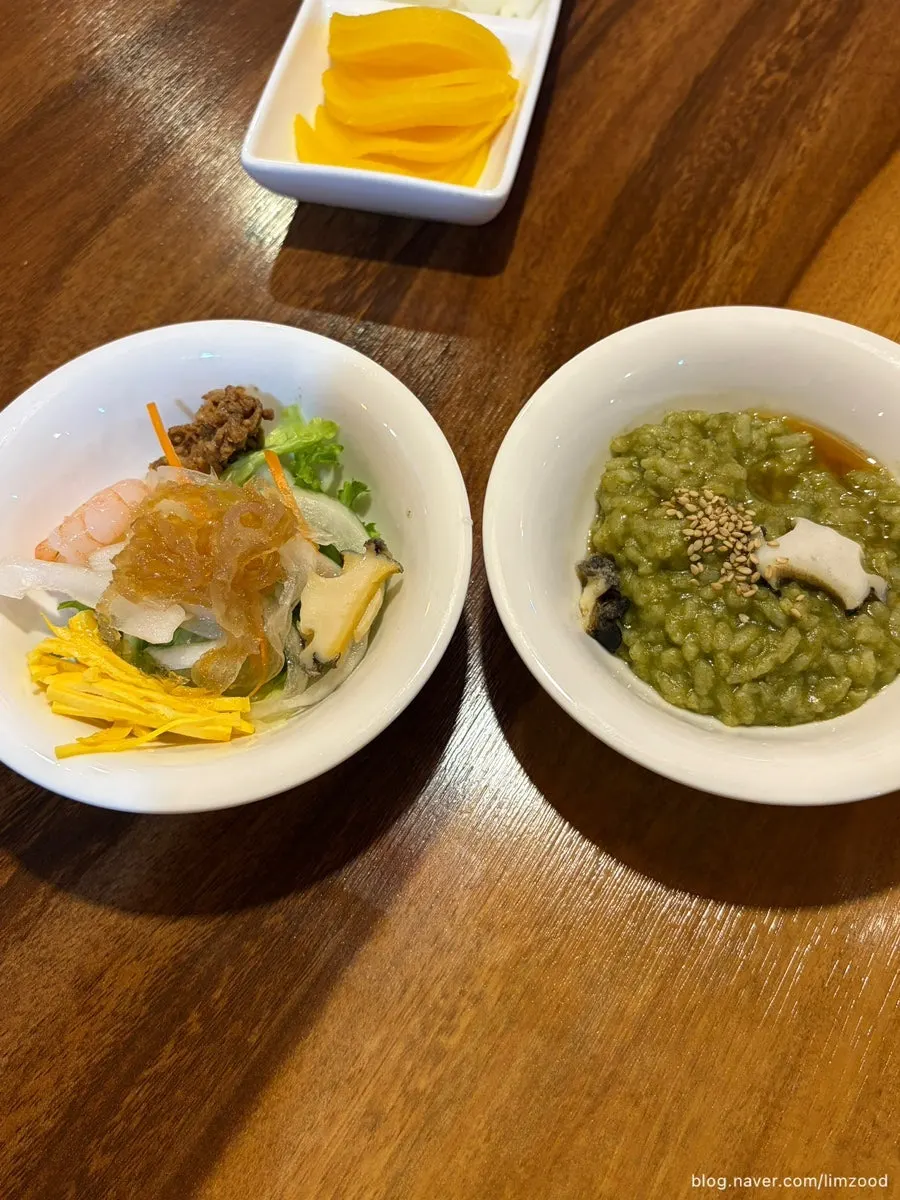 Menu guide showing the course dish composition at Dongbaek