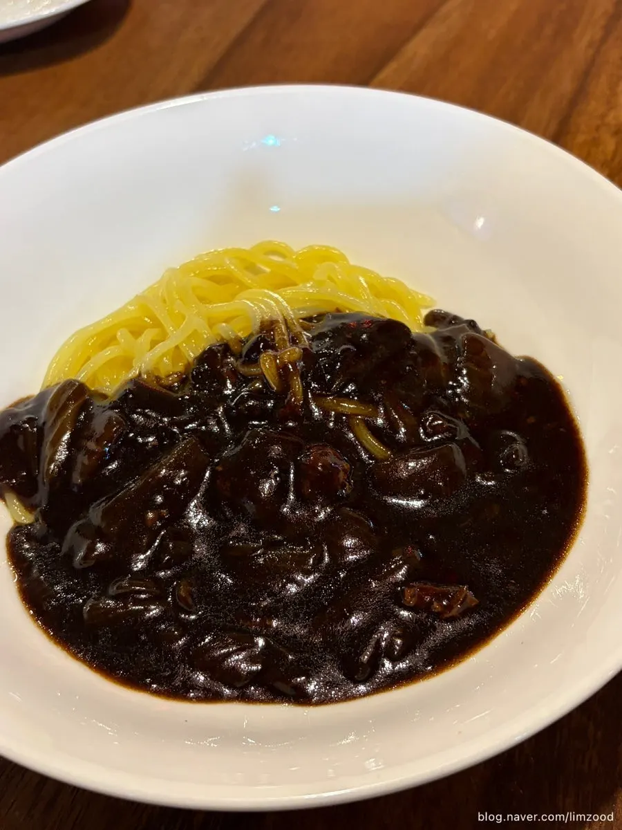 Yurinji served with lemon
