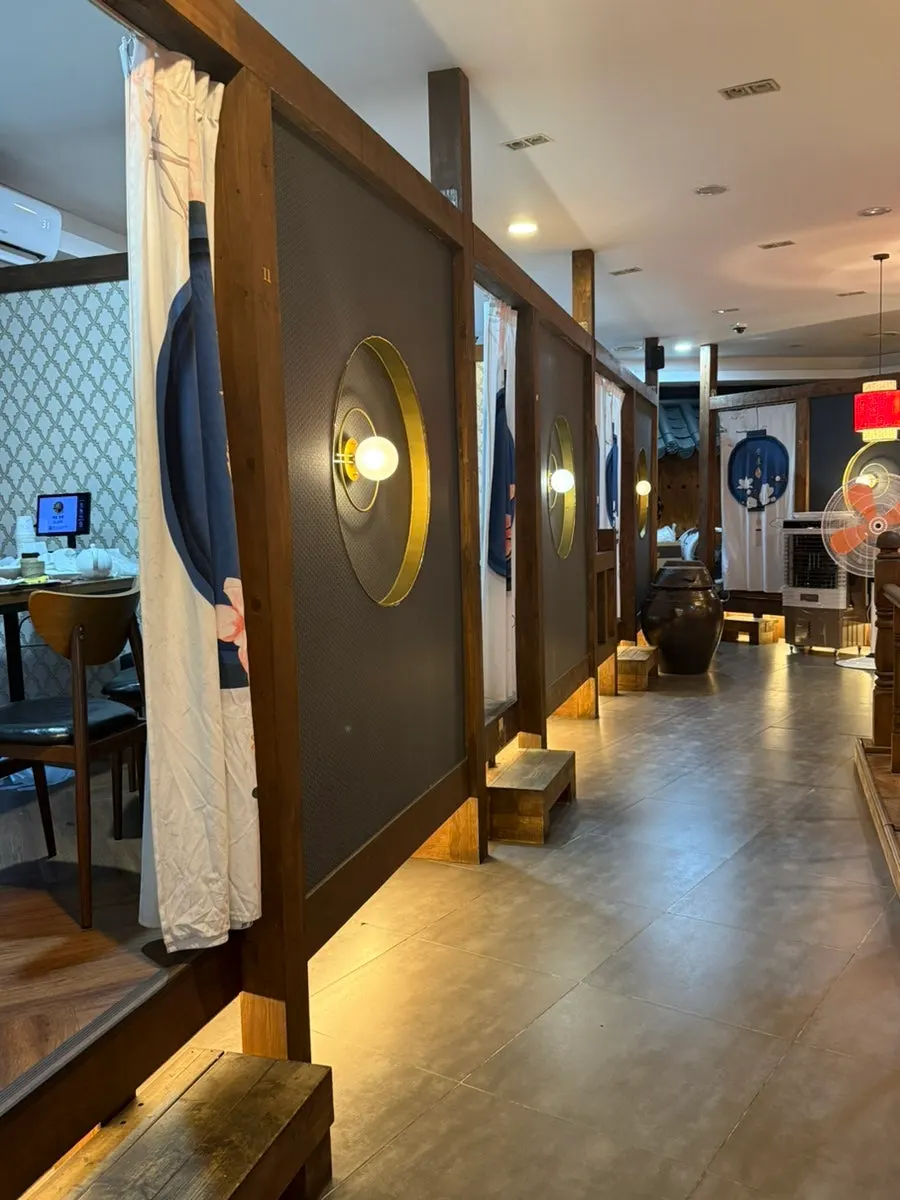 Dongbaek's interior space available for group gatherings and full rental