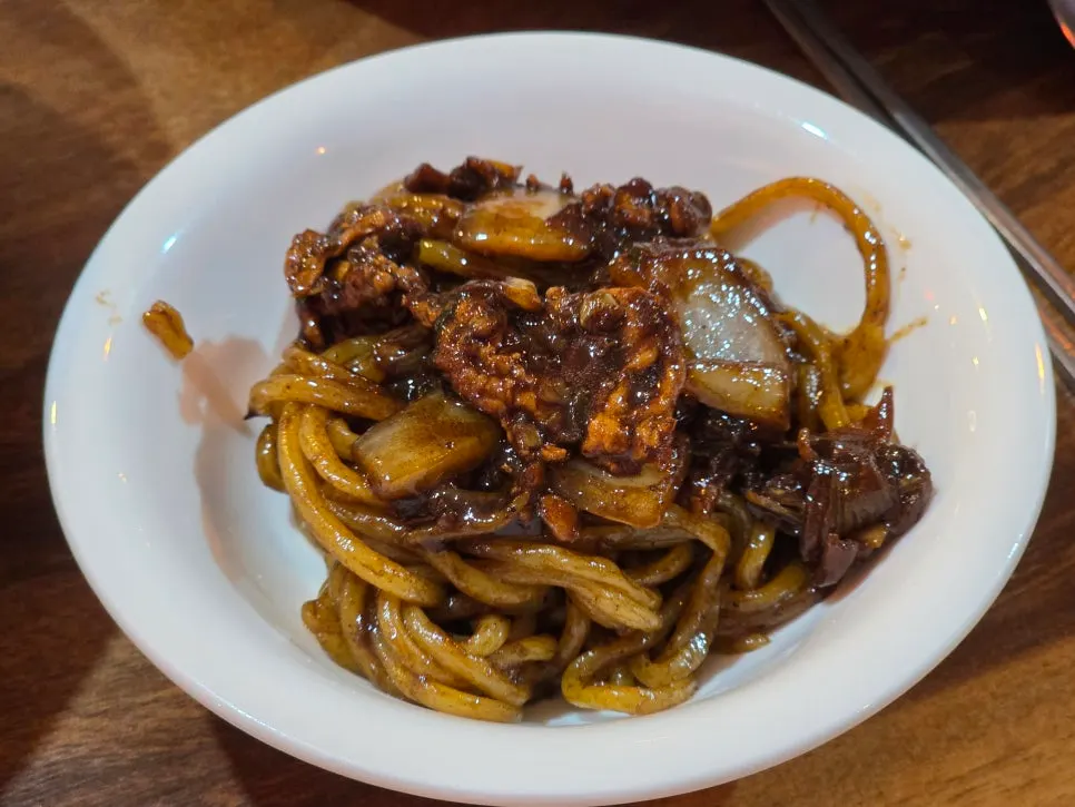 Ganjajang noodles coated in sauce