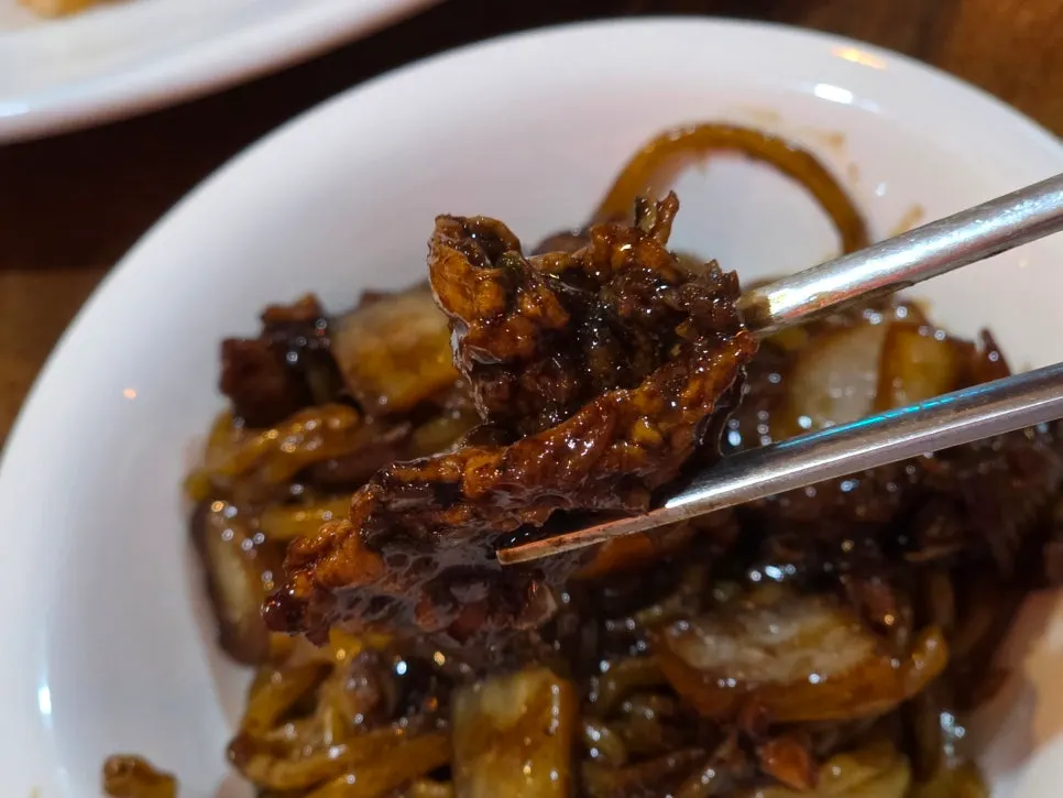 Ganjajang with large pieces of meat