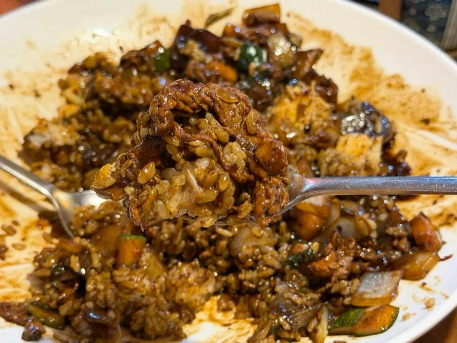 Dongbaek's ganjajang bap with sauce served separately
