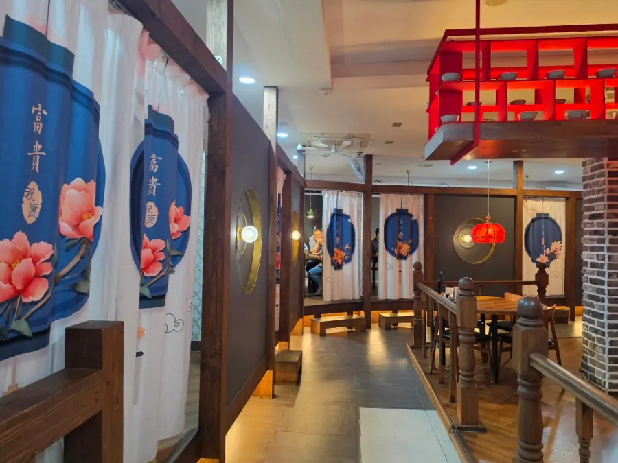 Calm hall area at Dongbaek