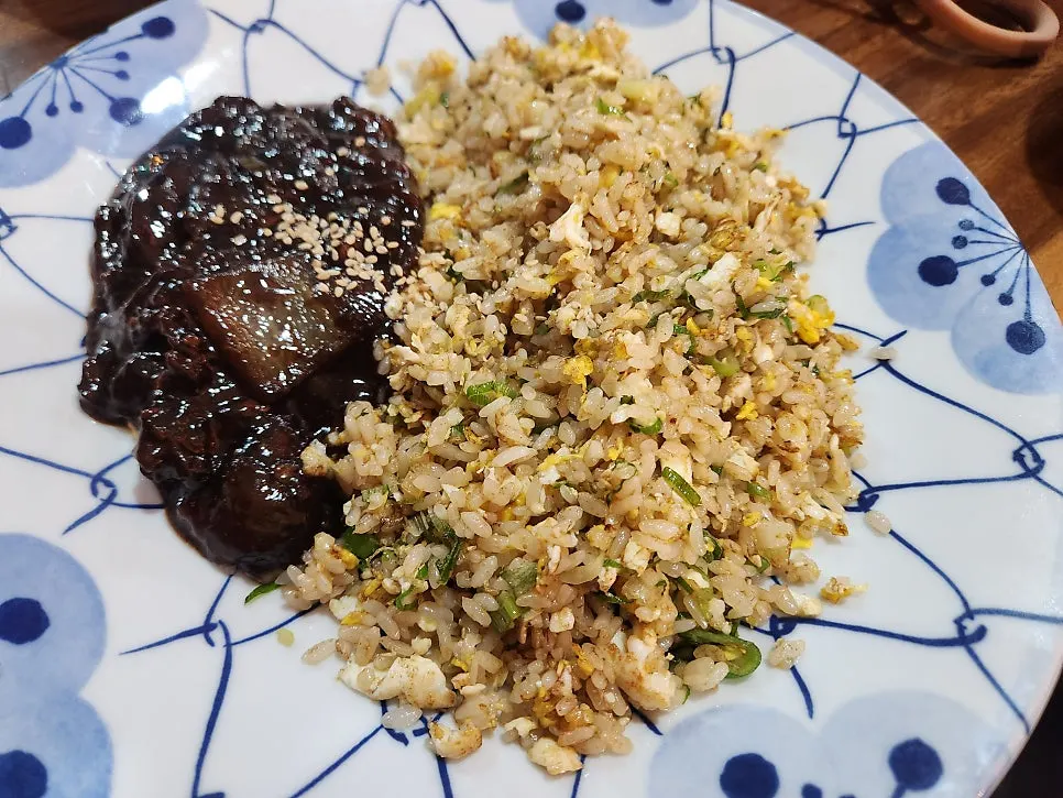 Dongbaek生肉乾炸醬相關照片