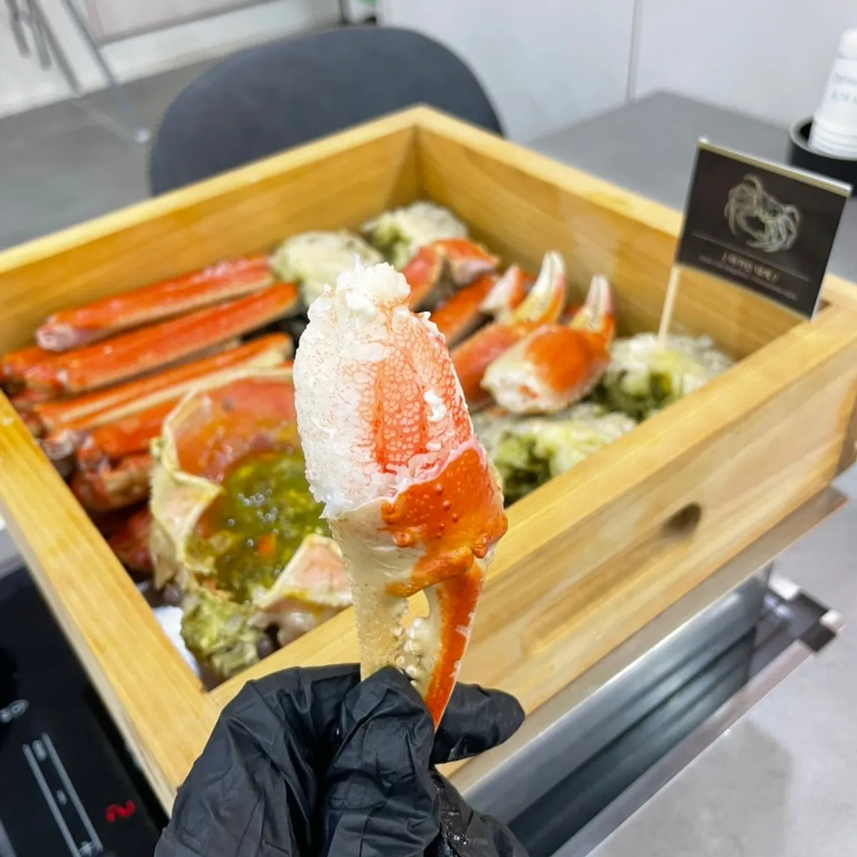 1.5kg Magadan snow crab served already prepped