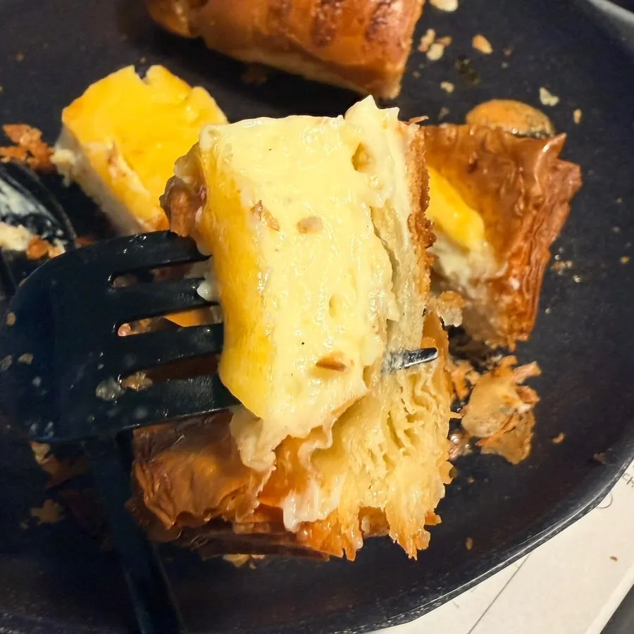 Cross-section of the egg pie filling