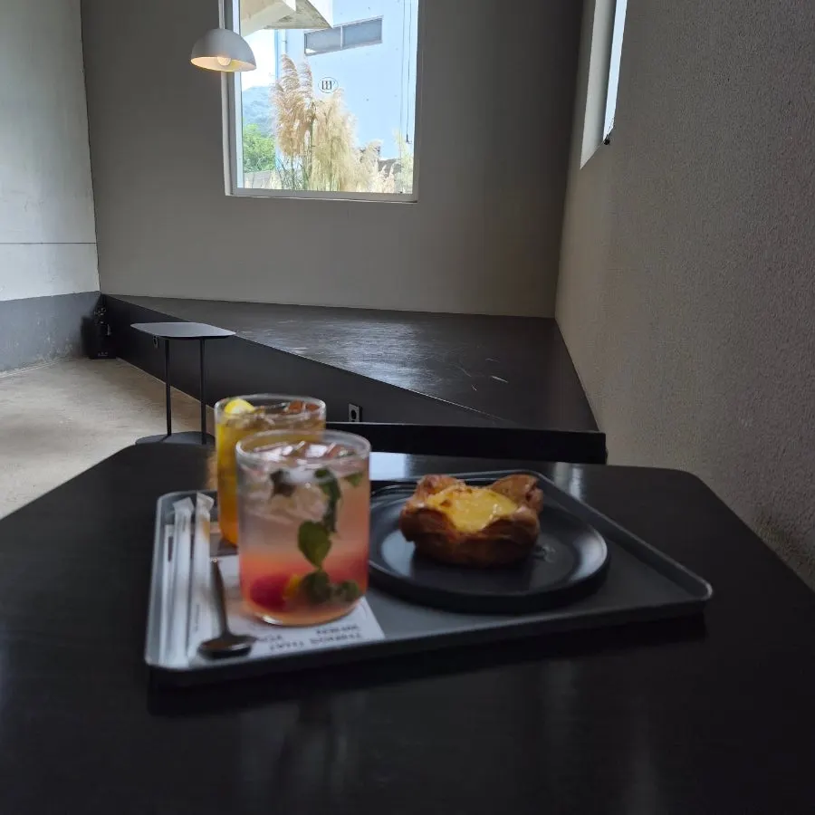 직접 담그고 배합한 수제 음료