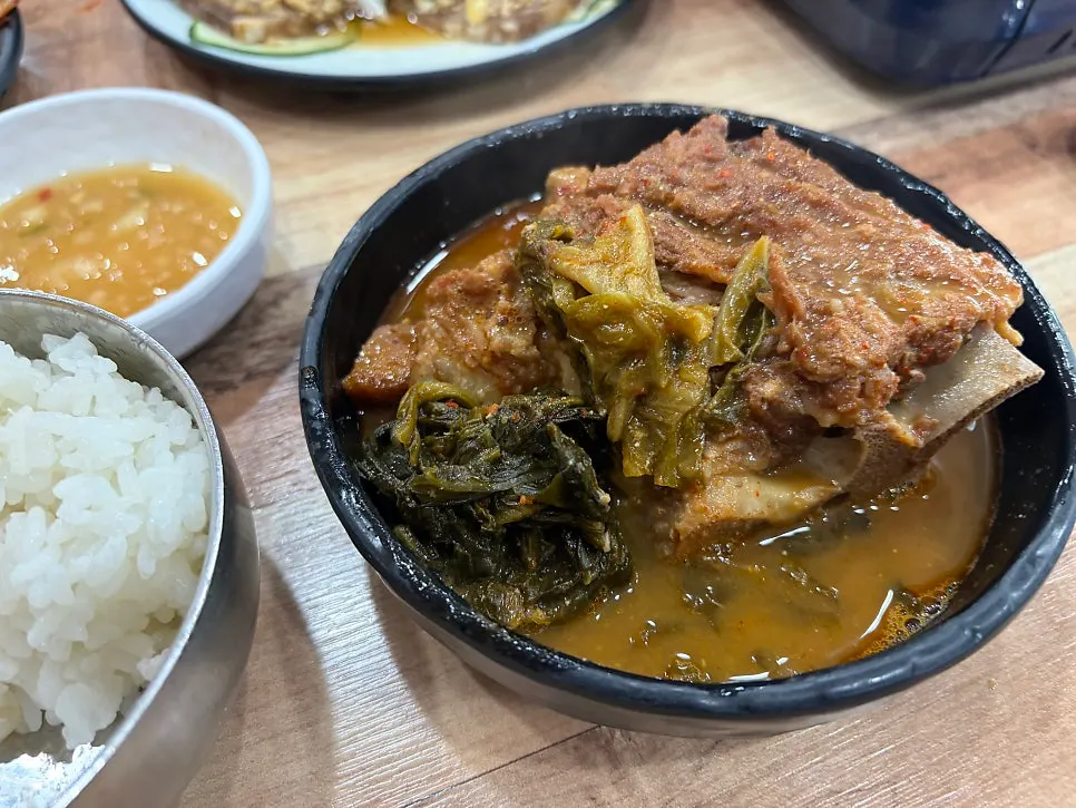 감자탕에서 발라낸 살코기