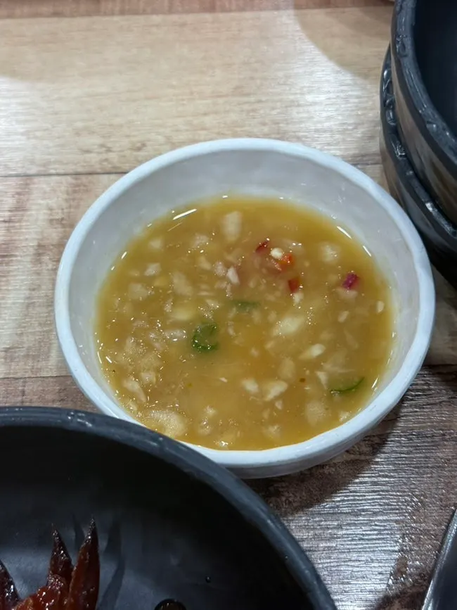 감자탕 아래 깔린 당면사리