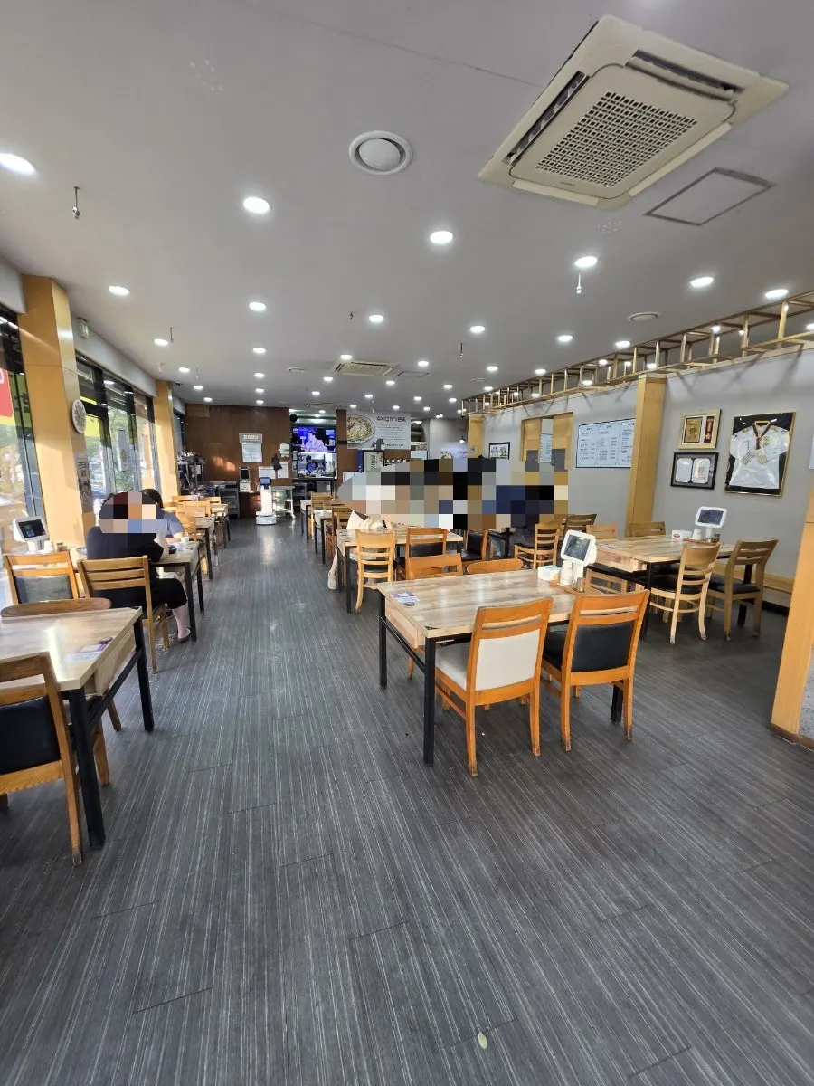 Separate room-style seating area