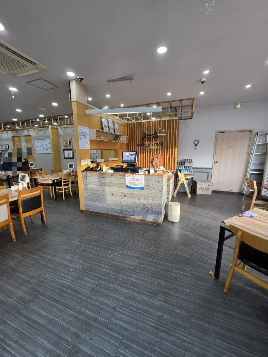 Seating and walkway inside the hall