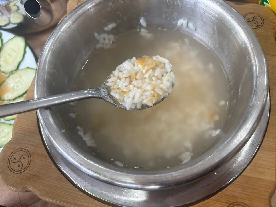 Sungnyung made by pouring water into the stone pot