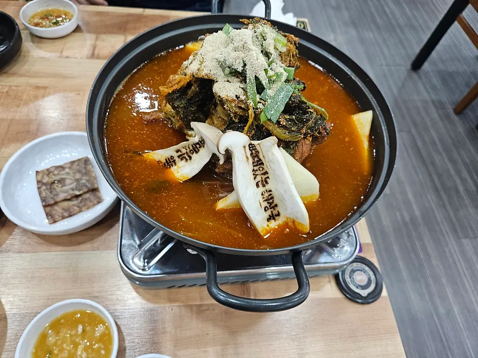 Gamjatang filled generously with bones and potatoes