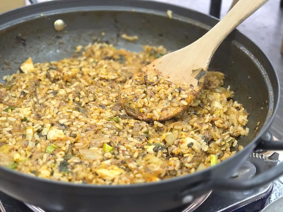 Finished gamjatang fried rice cooked on high heat