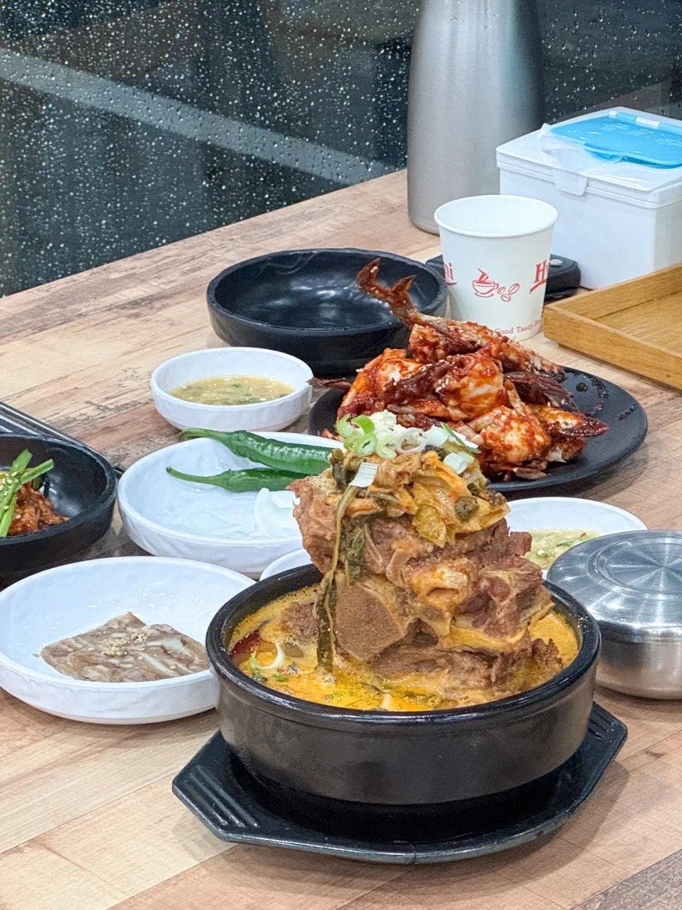 A bowl of bone-in haejangguk