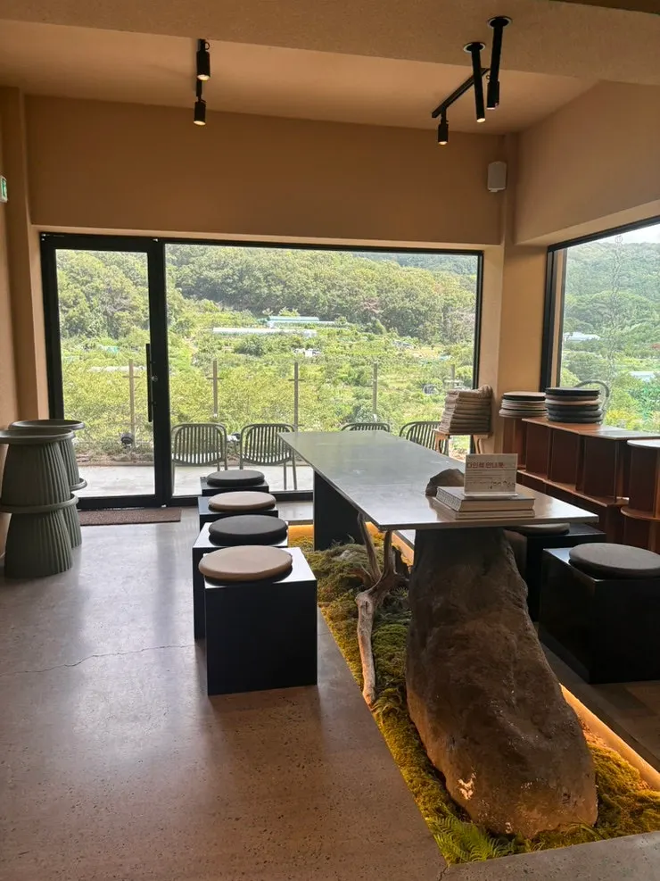 Dog-friendly first-floor space at Yu Yu Yu