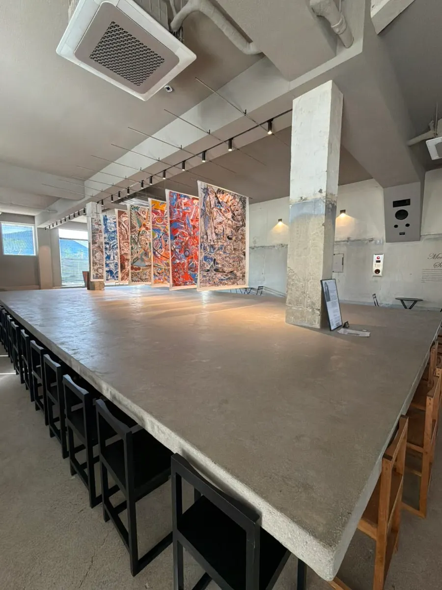 Café space made from a 40-year-old building