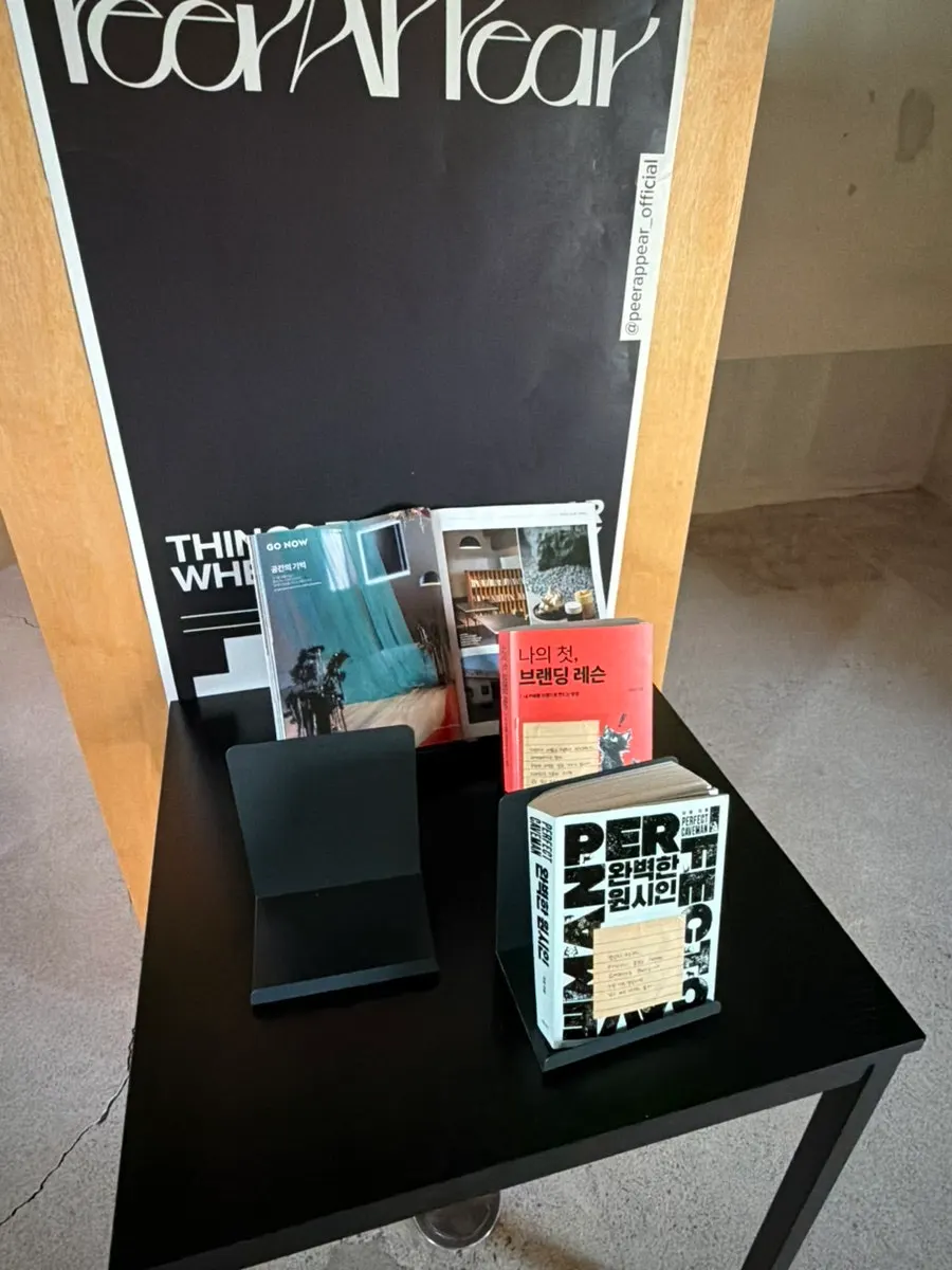 Café space for viewing exhibited works