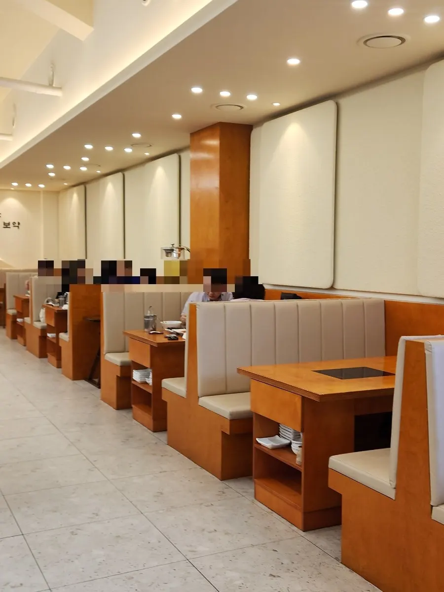 Spacious hall with generous table spacing