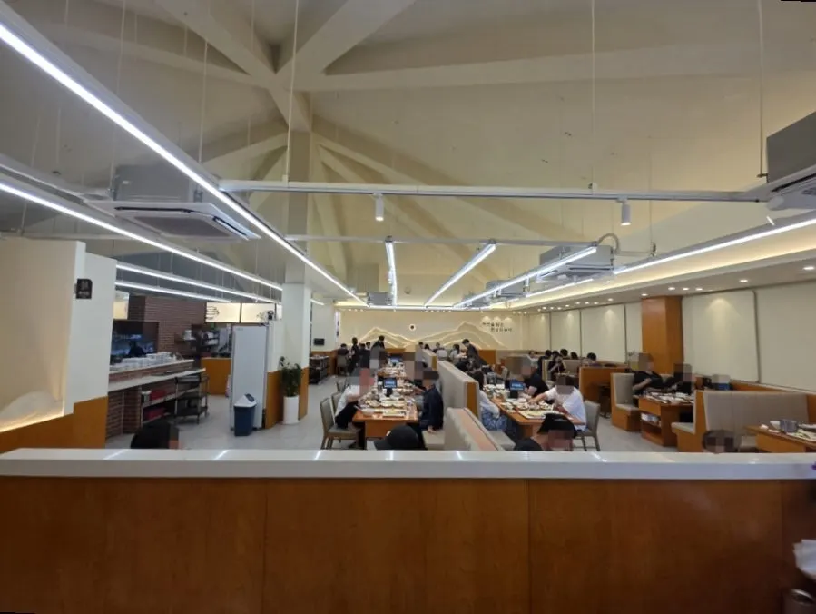 Interior of Gaya Kkeutjip with wide table spacing