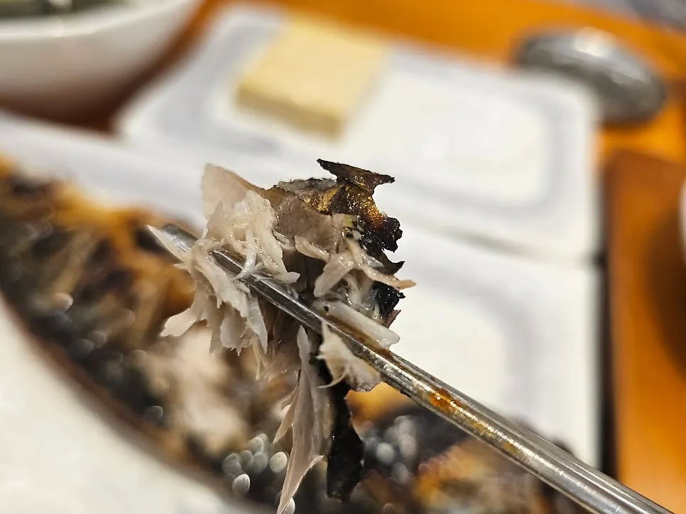 마늘간장에 찍은 보쌈고기