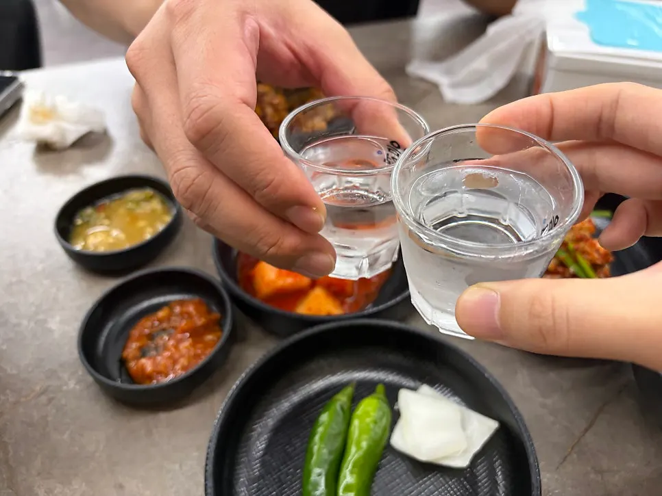 대창과 살코기 양념 삼합 한 입