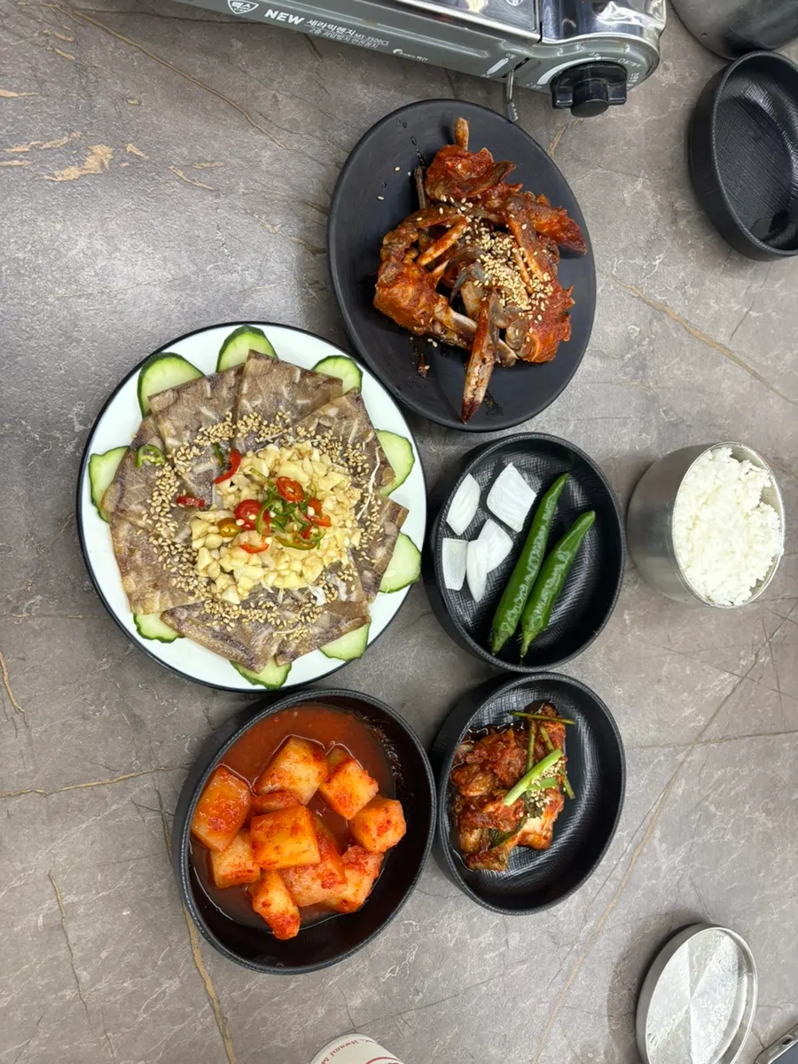 감자탕 대가한상 주문 전 테이블 모습