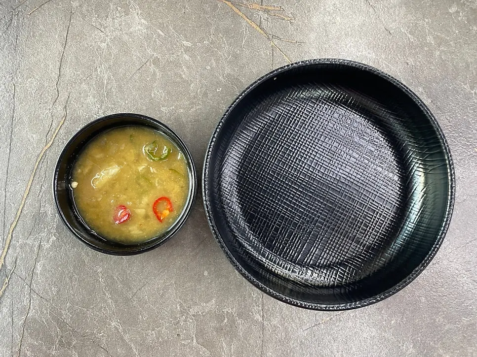 밑반찬으로 나온 깍두기