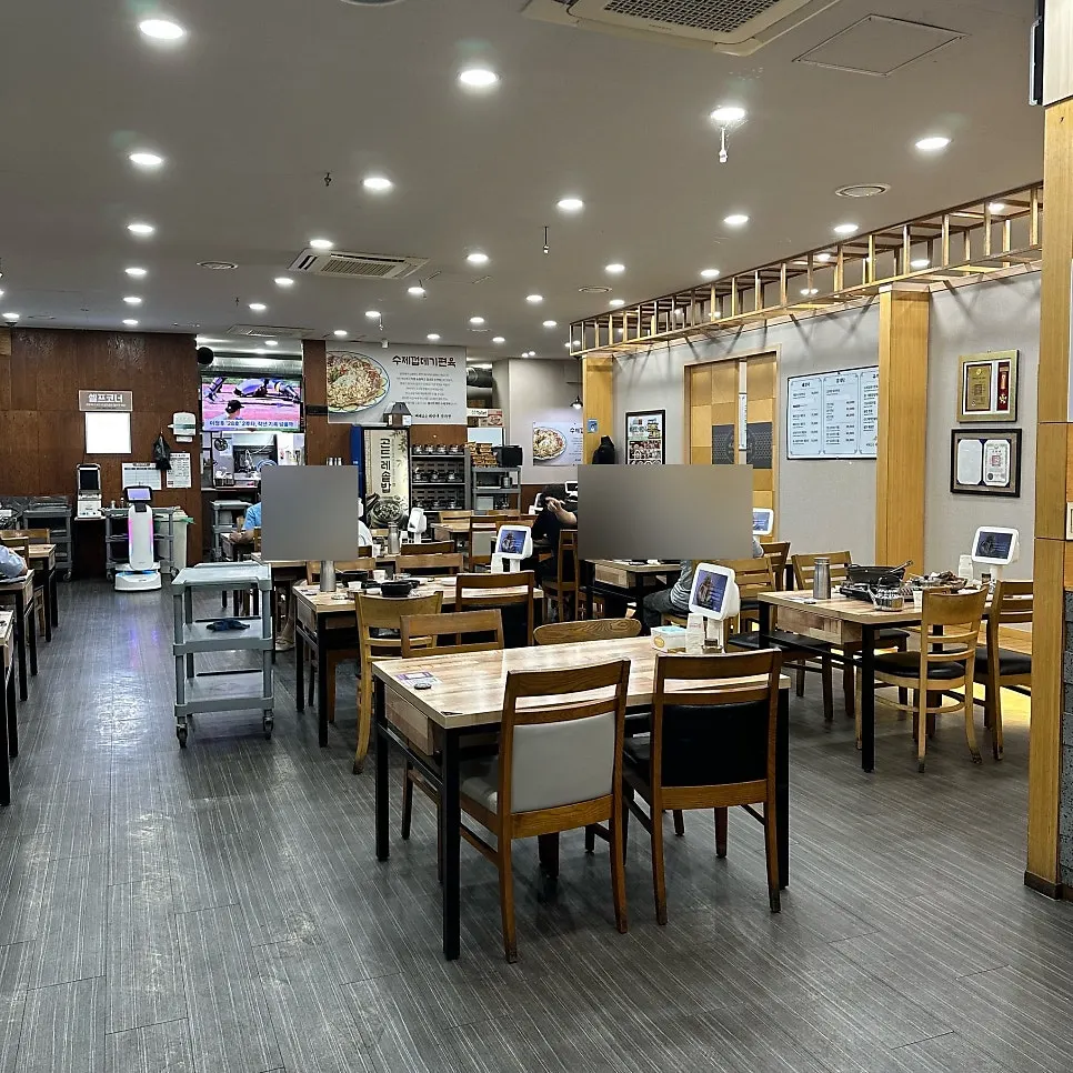 태블릿 주문이 가능한 테이블
