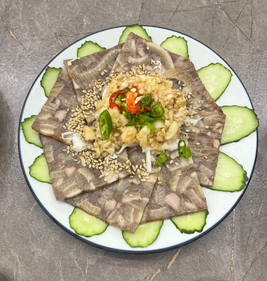 The large gamjatang set for two, fully laid out