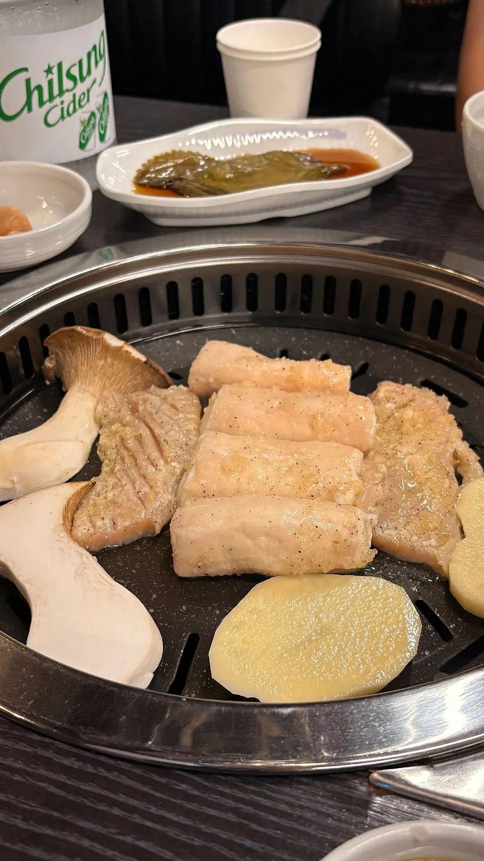 감자와 버섯을 곁들인 소금구이