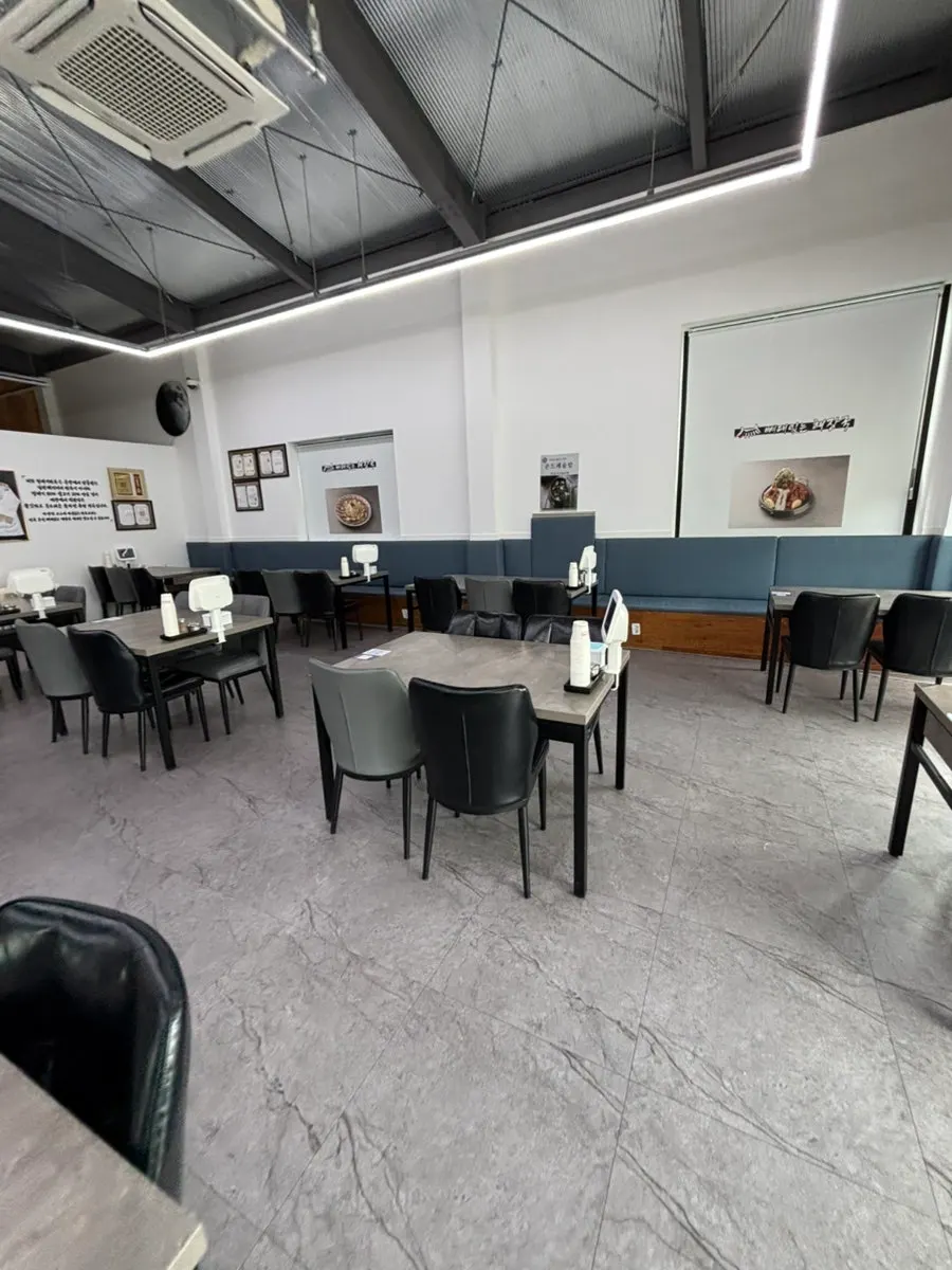 Exterior de Ppyeodae Itneun Haejangguk Gamjatang Yulha Branch