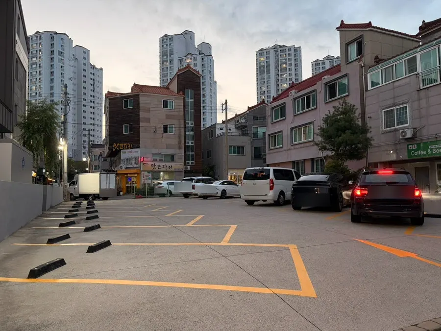 서산동죽칼국수 전용 주차장