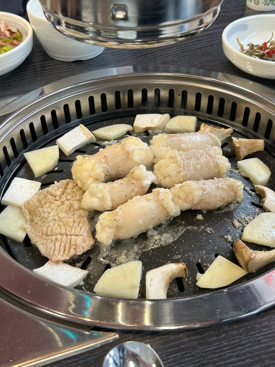 손질된 특양과 대창 소금구이 2인분
