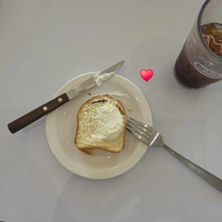 Pasta and bakery meal