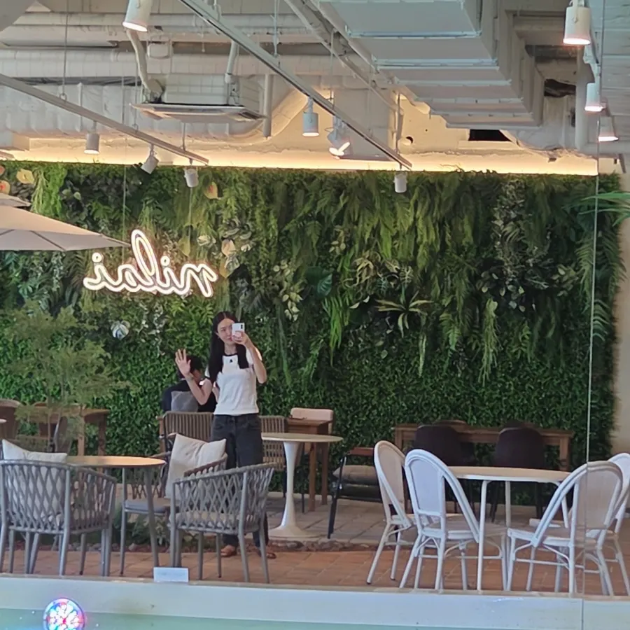 No-kids zone with a pool-like atmosphere