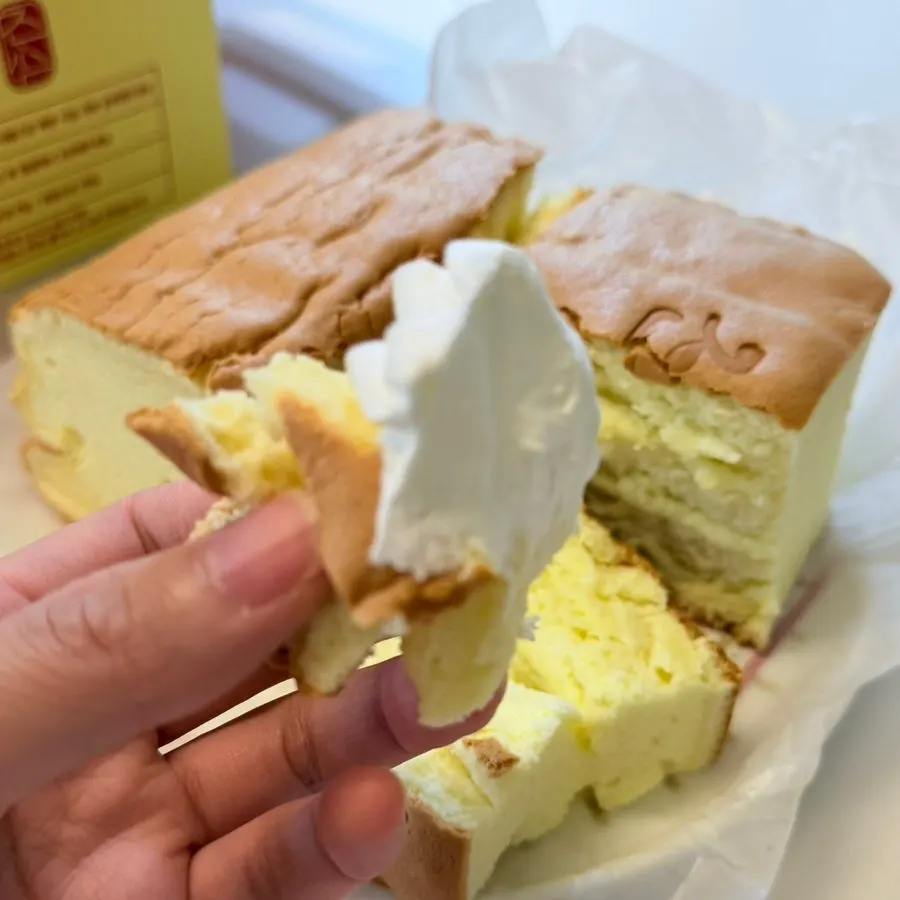 Jinsim Castella unwrapped at home