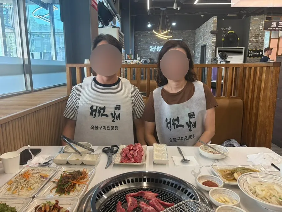 정원갈비에서 제공한 튼튼한 일회용 앞치마