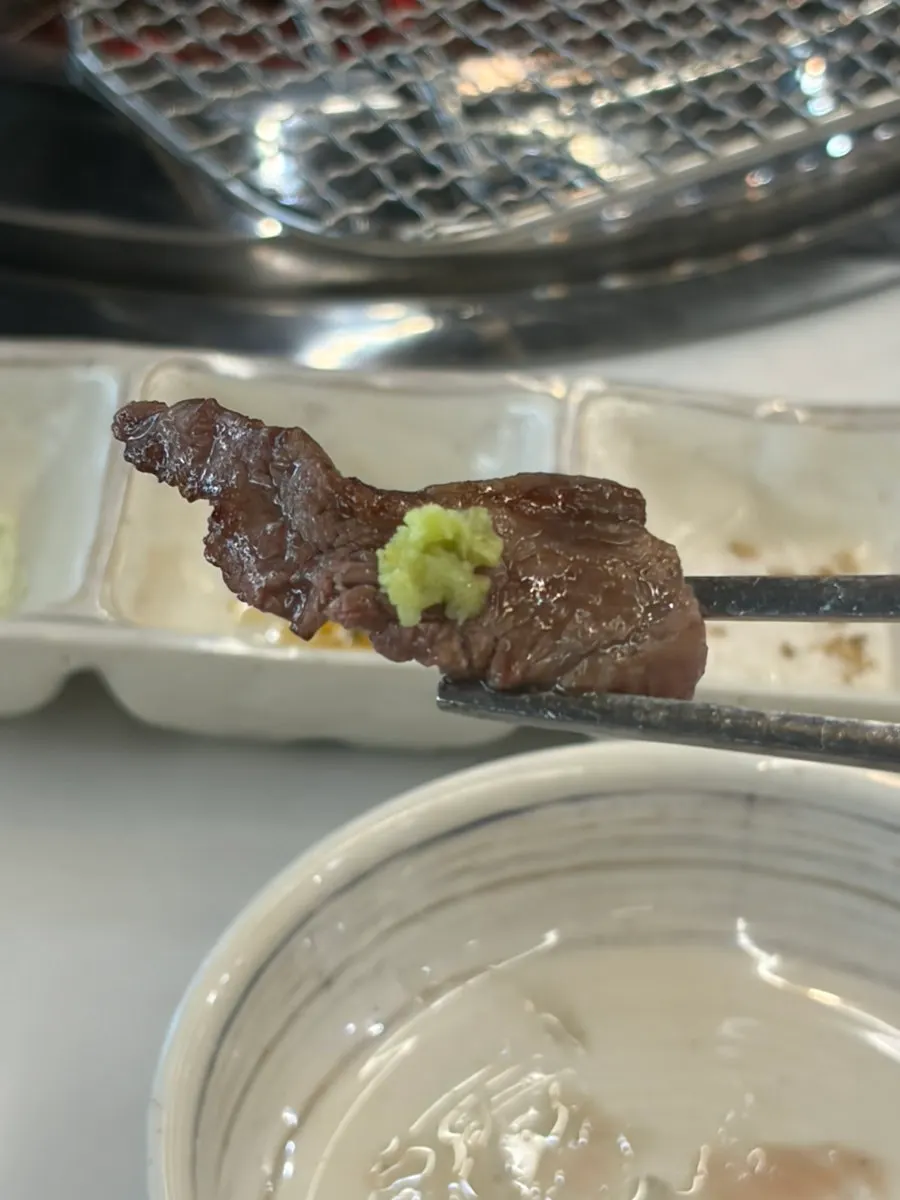 노릇하게 구워진 소갈비살
