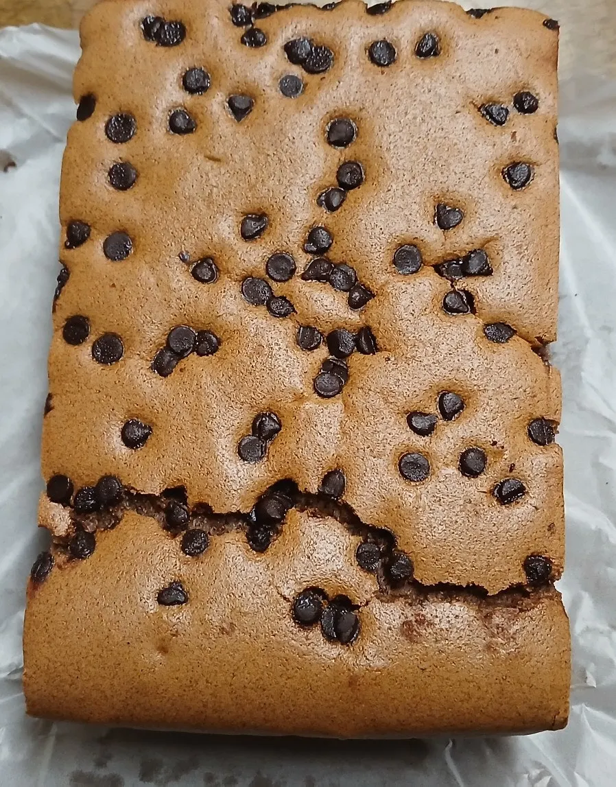 Chocolate chips topping the Chocolate Castella