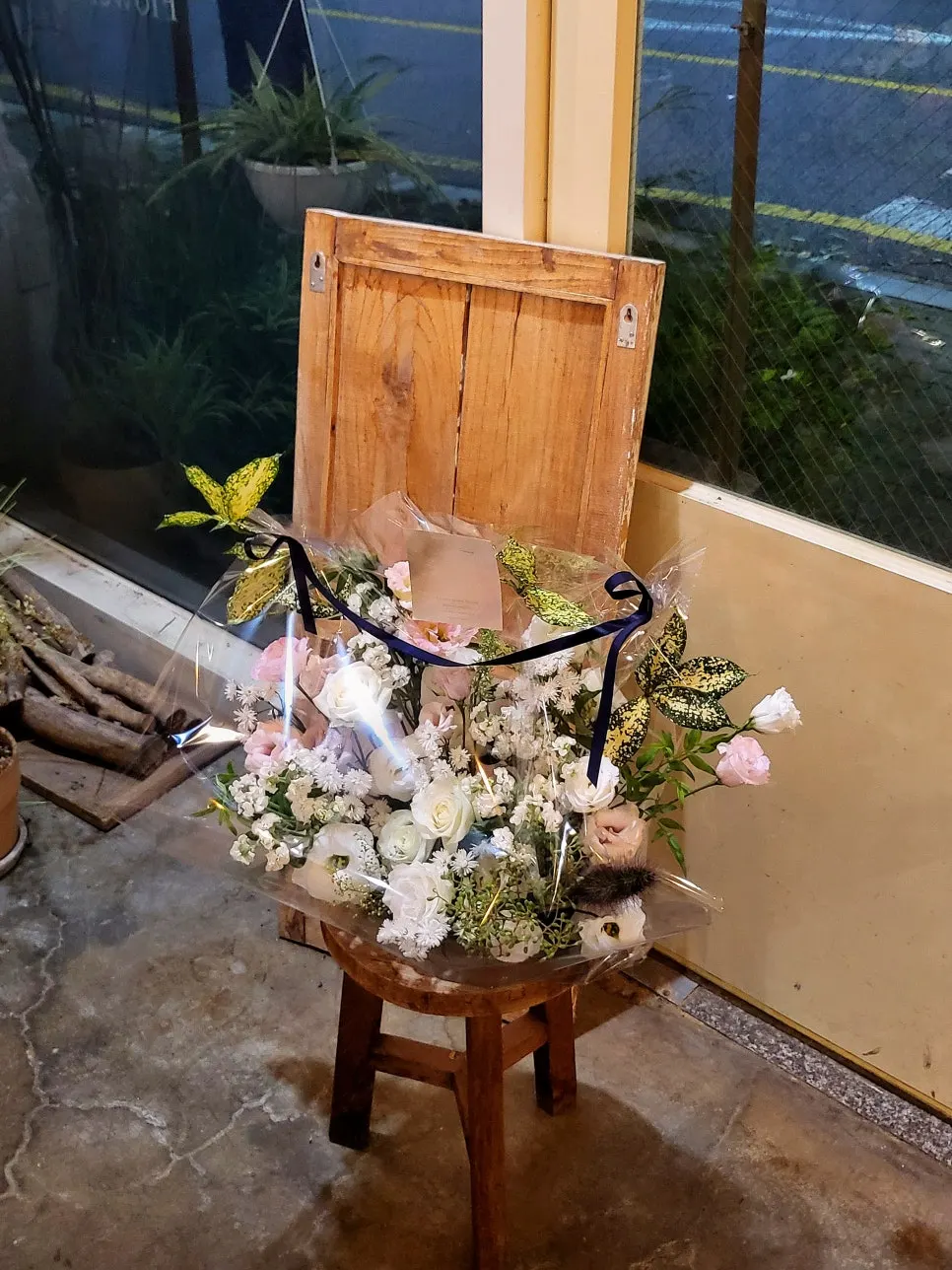 Bouquet combined with soft, muted colors