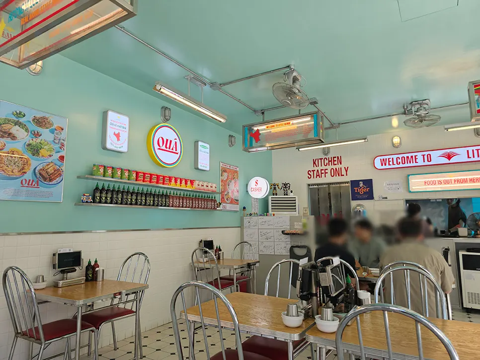 Menu information posted outside Kkua Gimpo Janggi Branch