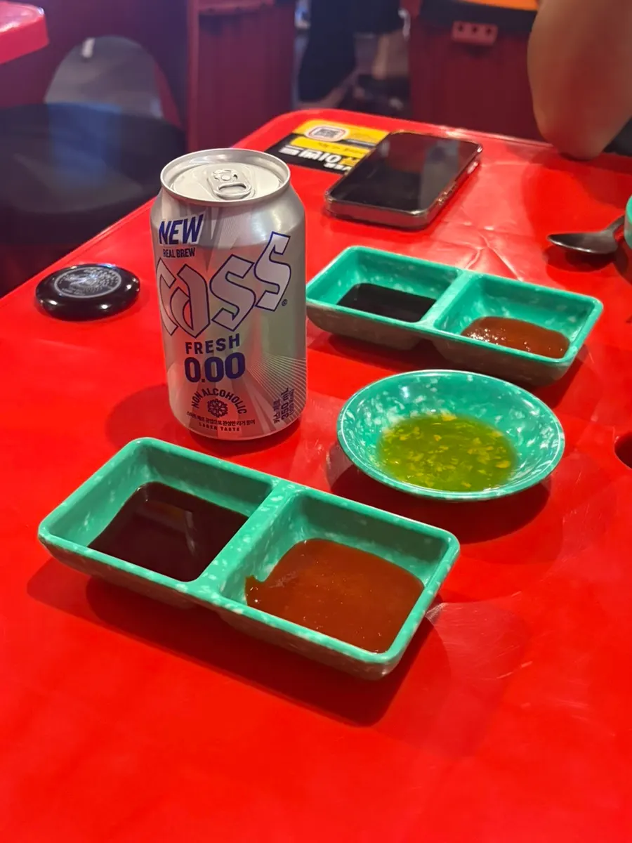 Self-serve bar for side dishes